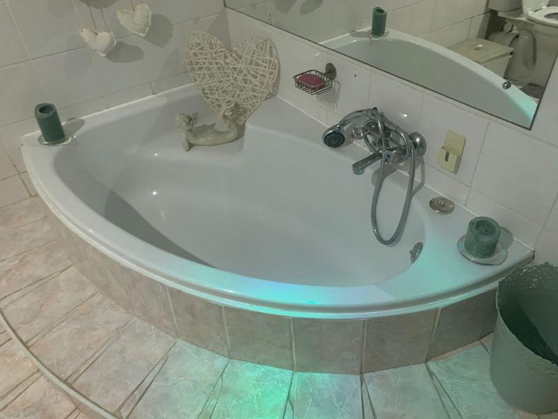 4 Bedroom Property for Sale in Fraaiuitsig Western Cape